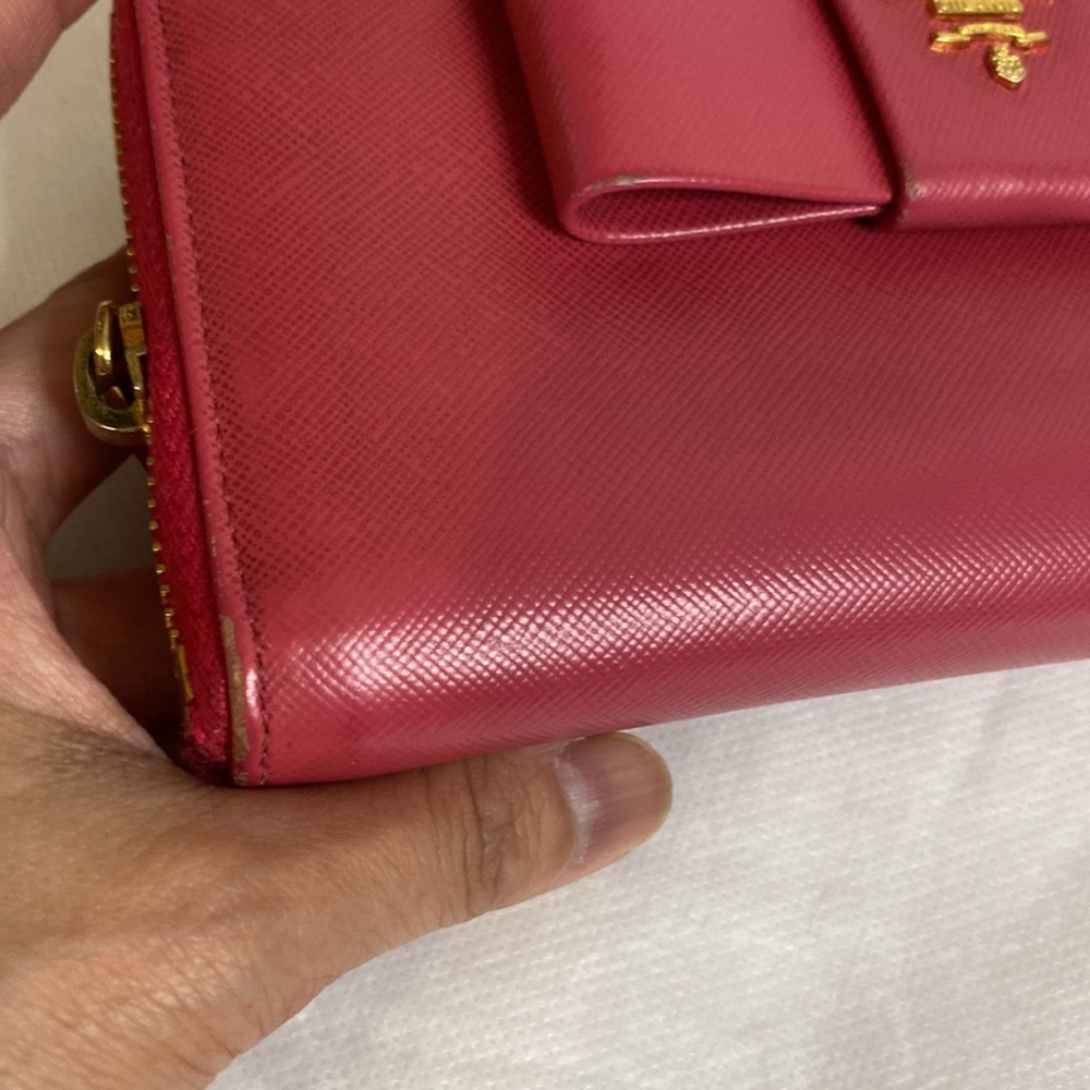 Prada - Picture 5 of 5